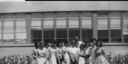 Some kids in front of Puget Sound Junior High School